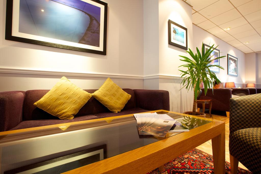 โรงแรมอพอลโล Saint Helier ภายนอก รูปภาพ